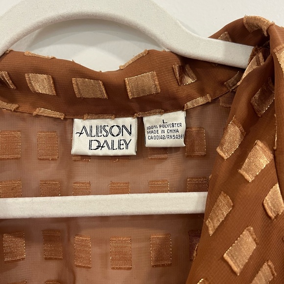 Button down blouse - Picture 3 of 3